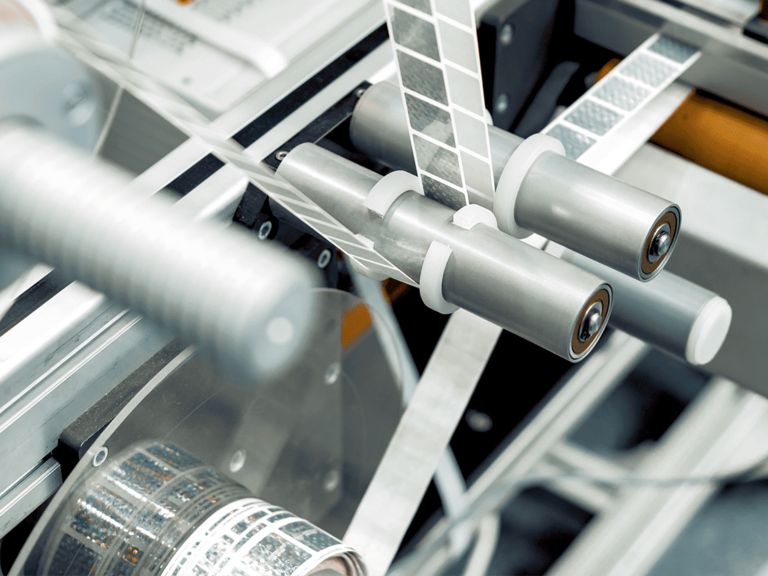 Linearschienen in Etikettiermaschine