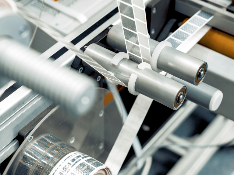 Linearschienen in Etikettiermaschine