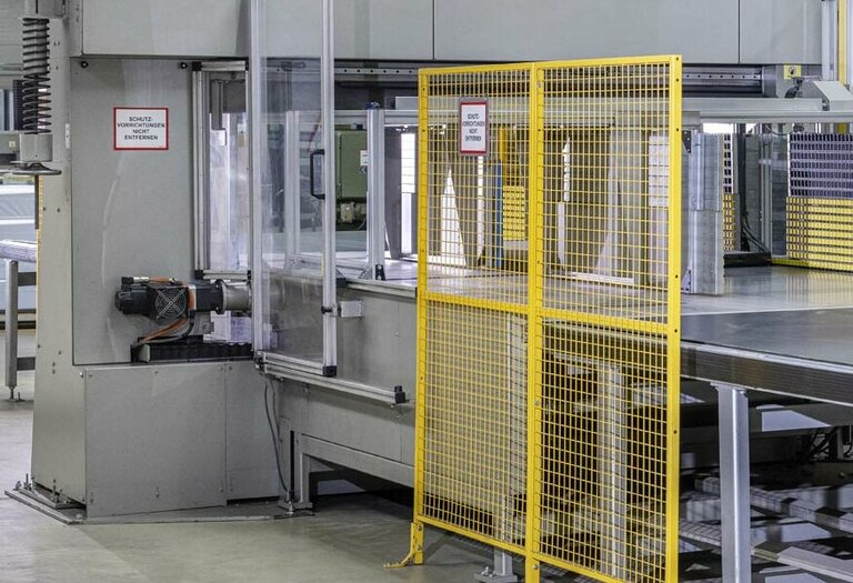 Konturschneidmaschine von Fecken-Kirfel im Einsatz