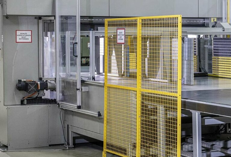 Konturschneidmaschine von Fecken-Kirfel im Einsatz